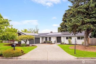 811 18th St SW, Puyallup, WA 98371