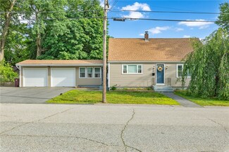 82 Phillips St, Woonsocket, RI 02895