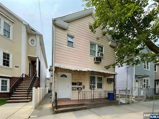 302 N 2nd St Unit 1F, Harrison, NJ 07029