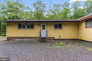 197 Wagner Way, Pocono Lake, PA 18347