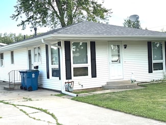 312 Water St, Earlville, IL 60518