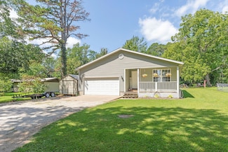 130 A St, Taneyville, MO 65759