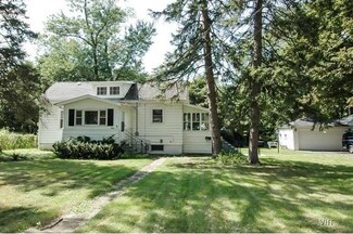 204 Millard Ave, Fox River Grove, IL 60021