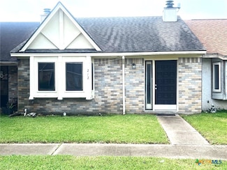 212 Versailles St, Victoria, TX 77904