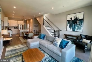 225 20th St NE Unit 4, Washington, DC 20002