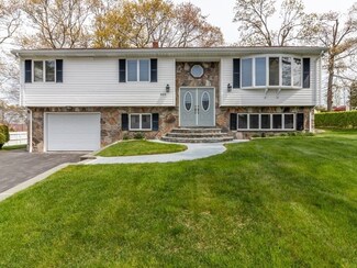 520 Norman St, Fall River, MA 02721