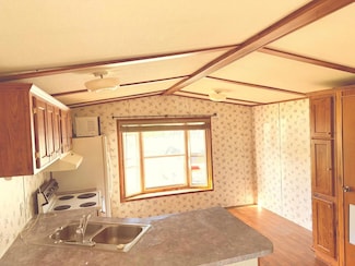 2785 Rd, Lexington, OH 44904