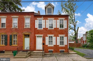 736 High St, Lancaster, PA 17603