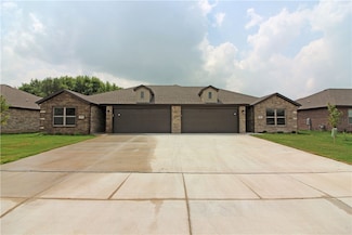 1511 Purple Finch St, Centerton, AR 72719