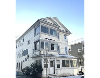 38 Stanton St, Worcester, MA 01605