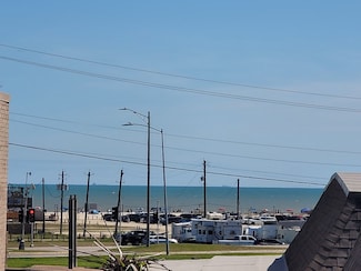 215 Post Office St Unit 104, Galveston, TX 77550