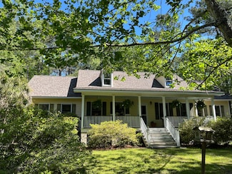 912 Geneva Moore Rd, Mc Clellanville, SC 29458