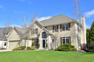 452 Bobolink Ave, Grafton, WI 53024