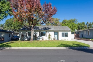 417 W Leeside St, Glendora, CA 91741