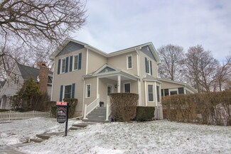 119 S Grinnell St, Jackson, MI 49203