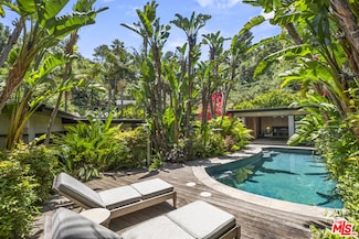 8547 Appian Way, Los Angeles, CA 90046