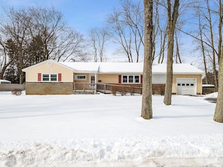 22 Elmwood St, Albany, NY 12203