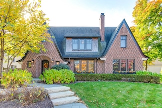 229 E Center Ave, Lake Bluff, IL 60044