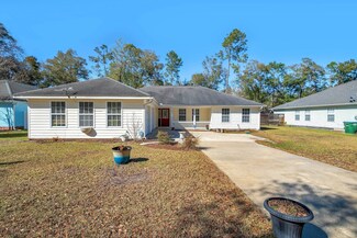 12 Lake Ellen Cir, Crawfordville, FL 32327