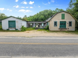 50 N Carver Rd, West Wareham, MA 02576