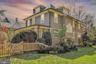 10302 Fawcett St, Kensington, MD 20895