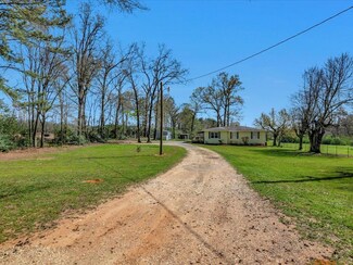 655 Cr 136, Garrison, TX 75946