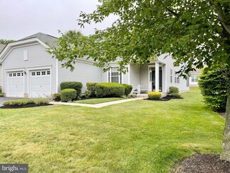 17 Stanford Rd E, Pennington, NJ 08534