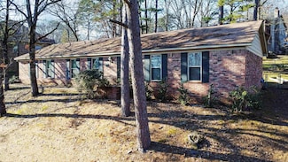 36 Flintwood Dr, Little Rock, AR 72227