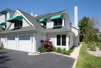 11520 N Lake View Trace Unit 1, Syracuse, IN 46567