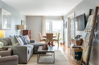 312-320 W 3rd St Unit 205, Boston, MA 02127