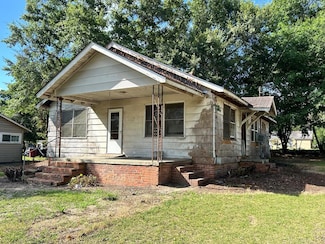 804 8th St E, Tifton, GA 31794