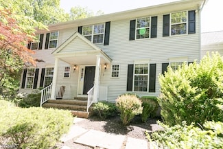 1 Alpine Dr, Denville, NJ 07834
