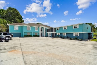 2802 W Lake Eloise Dr, Cypress Gardens, FL 33884