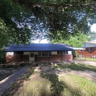 218 Wickham Dr, Columbus, GA 31907