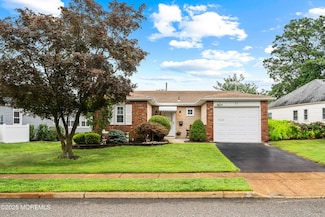 65 Central Blvd, Brick, NJ 08724