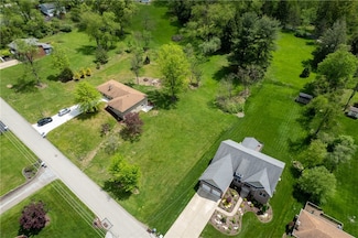 117 Valley View Dr, Venetia, PA 15367