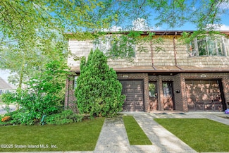 292 Woolley Ave, Staten Island, NY 10314