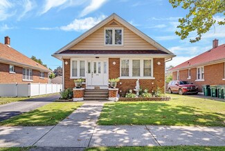 814 Wilcox St, Joliet, IL 60435