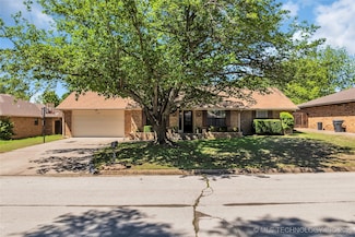 1609 Olive St, Ardmore, OK 73401