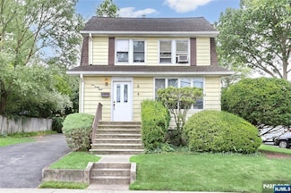 138 Bergen Ave, Bergenfield, NJ 07621