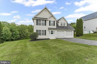135 W Hillside Dr, Oxford, PA 19363