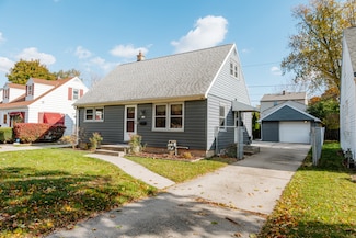 158 N 92nd St, Milwaukee, WI 53226