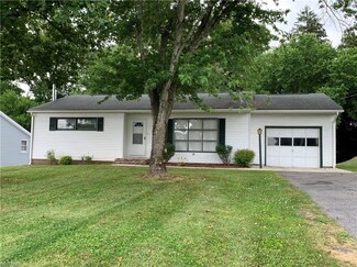 917 Avon Dr, Cambridge, OH 43725
