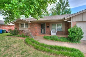 544 E 28th St, Edmond, OK 73013