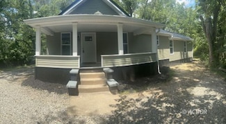 9822 Hooper Rd, Athens, OH 45701