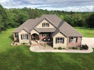 24225 Evanston Rd, Lebanon, MO 65536