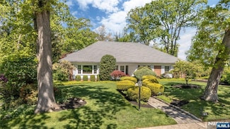 63 Duffield Dr, South Orange, NJ 07079