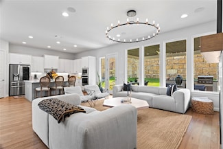 211 Abbeyville Walk, Austin, TX 78738