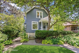 711 Park Ave, Wilmette, IL 60091