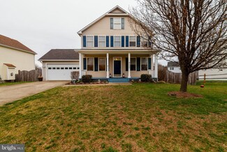 8684 Clifton St, Marshall, VA 20115